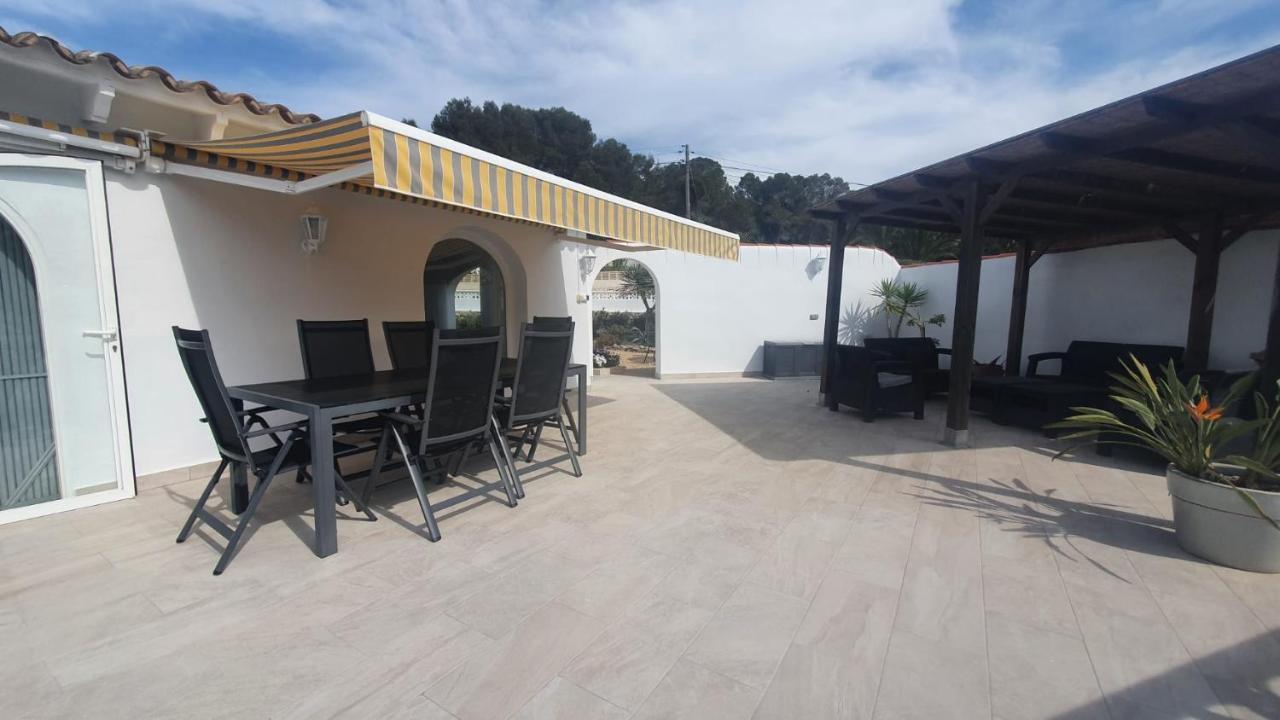Cheerful 2-Bedroom Villa With Private Pool Calp Extérieur photo