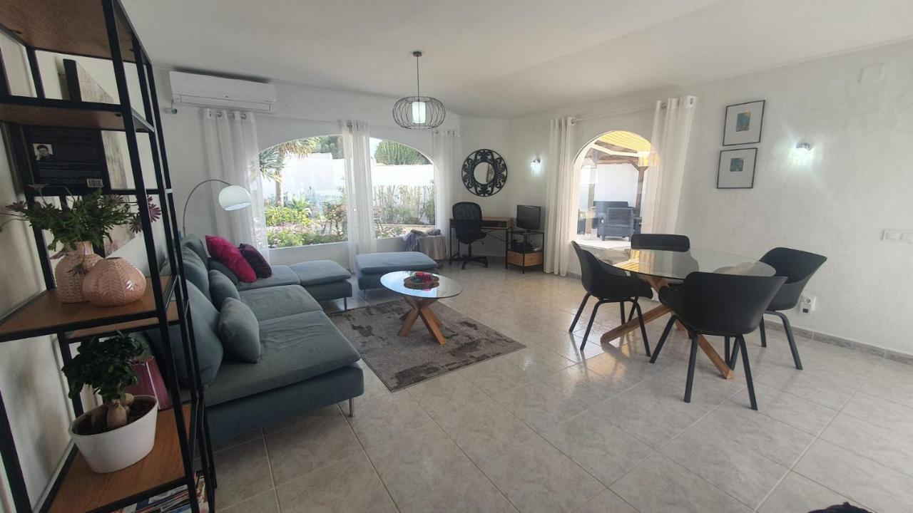 Cheerful 2-Bedroom Villa With Private Pool Calp Extérieur photo
